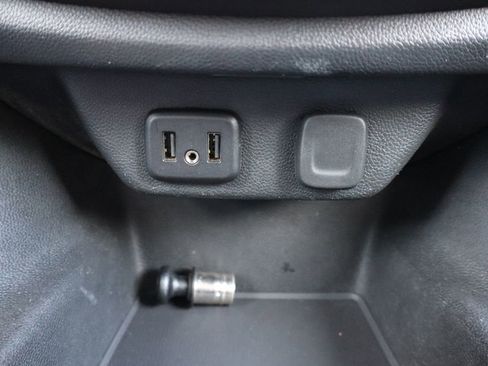 Used 2020 Chevrolet Traverse LT FWD image 15