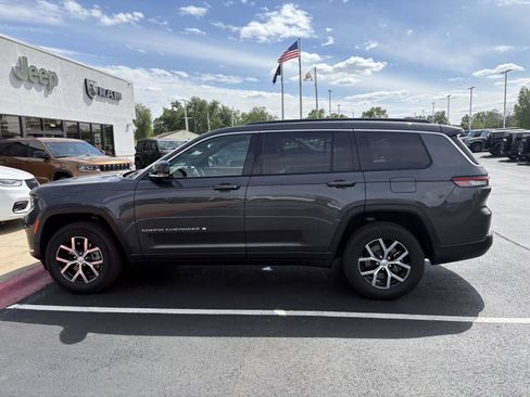 Used 2024 Jeep Grand Cherokee L Limited w/ Luxury Tech Group II AWD/4WD image 7