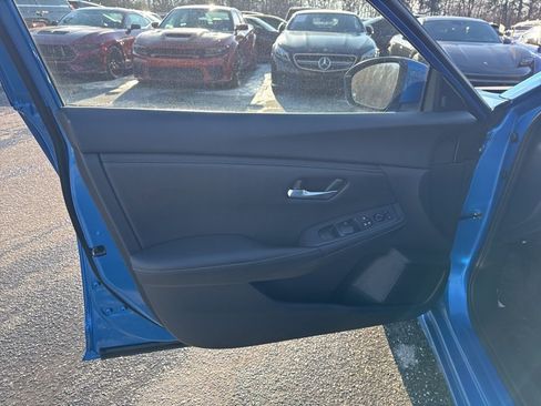 Used 2025 Nissan Sentra SV image 22