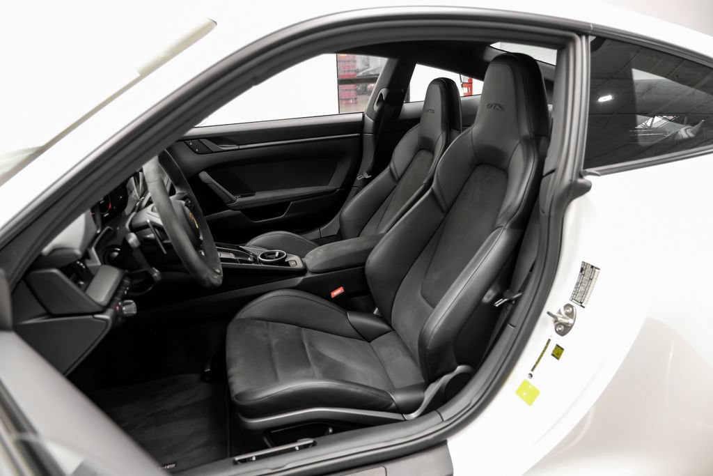 Used 2024 Porsche 911 Carrera GTS RWD image 29