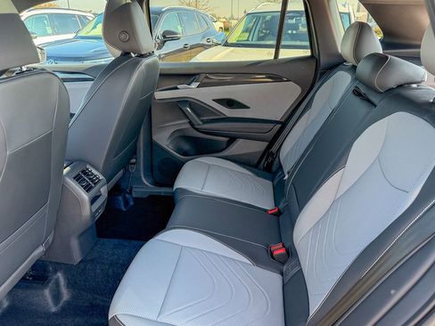 New 2026 Volkswagen Tiguan SE R-Line image 23