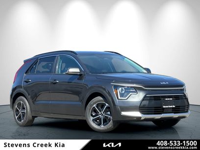 New 2025 Kia Niro EX
