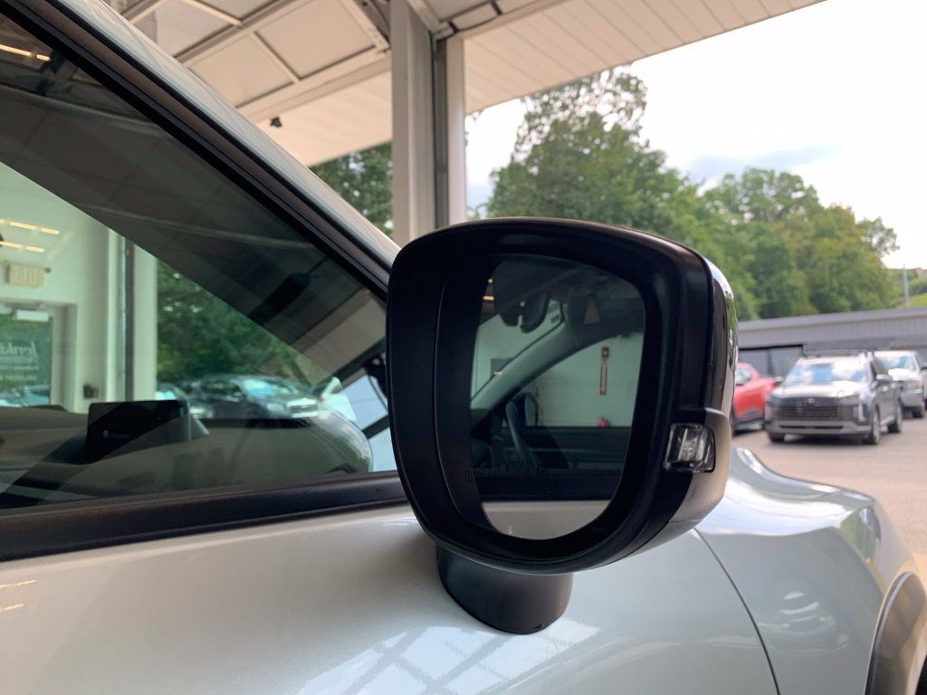 Used 2025 MAZDA CX-50 AWD 2.5 S w/ Premium Package image 23