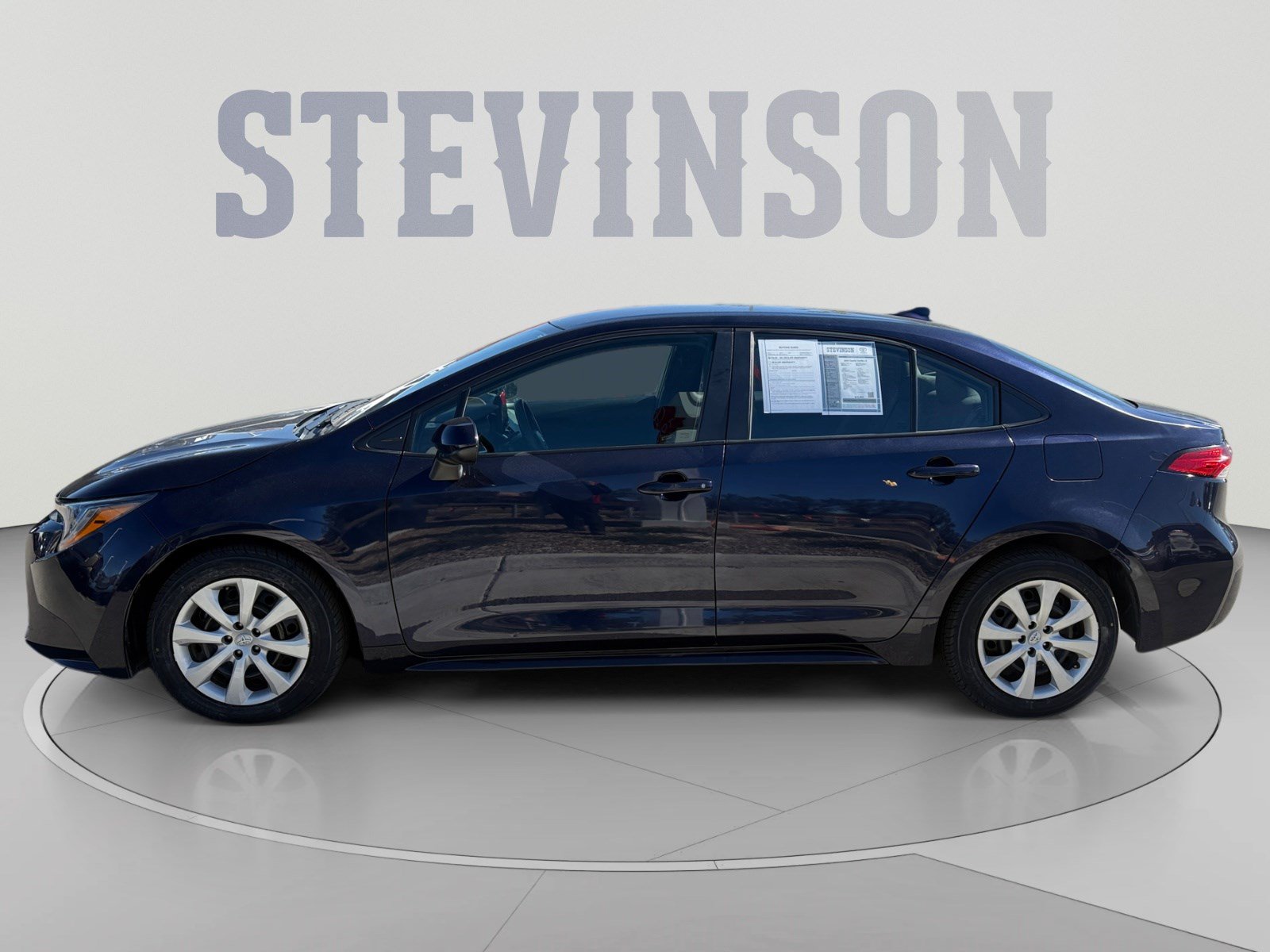 Used 2024 Toyota Corolla LE FWD image 2