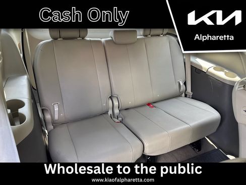 Used 2017 Toyota Sienna XLE w/ XLE Navigation Package FWD image 16