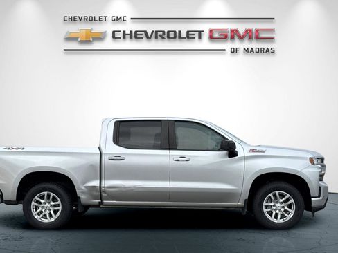 Used 2021 Chevrolet Silverado 1500 RST image 2
