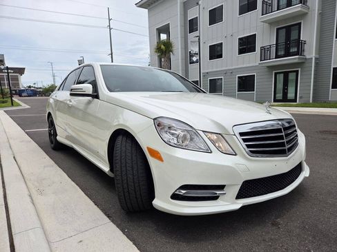 Used 2013 Mercedes-Benz E 350 Sedan image 4