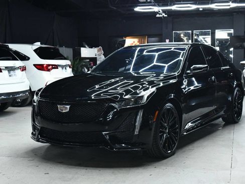 Used 2020 Cadillac CT5 V w/ Premium Package image 4