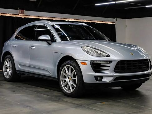 Used 2017 Porsche Macan S AWD/4WD image 9
