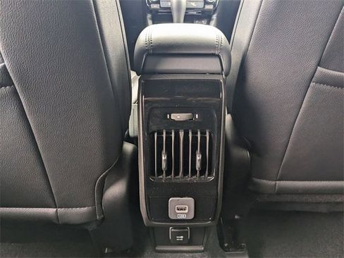 New 2025 Jeep Compass Limited w/ Sun & Sound Group image 11