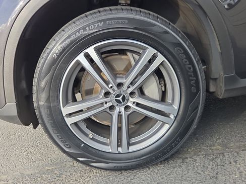 Used 2020 Mercedes-Benz GLC 300 4MATIC image 28