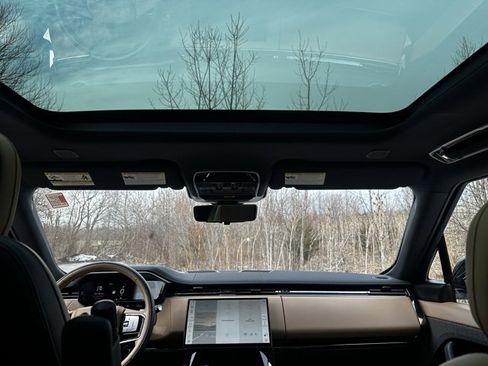 Used 2025 Land Rover Range Rover Sport Dynamic SE image 23