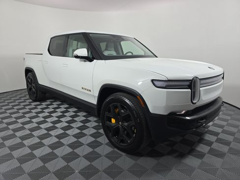 Used 2025 Rivian R1T Premium AWD/4WD image 7