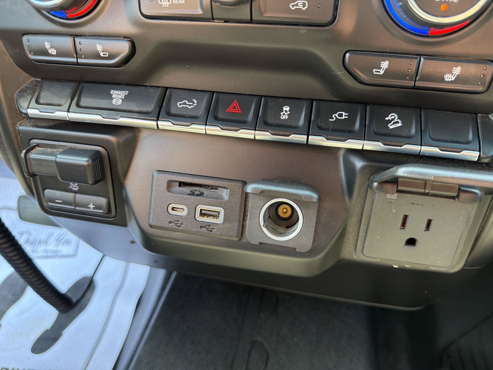 Used 2020 Chevrolet Silverado 2500 LTZ AWD/4WD image 35