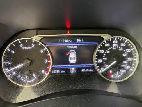 Used 2024 Nissan Sentra SV FWD image 4