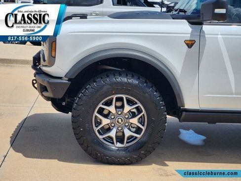 Used 2023 Ford Bronco Badlands AWD/4WD image 10