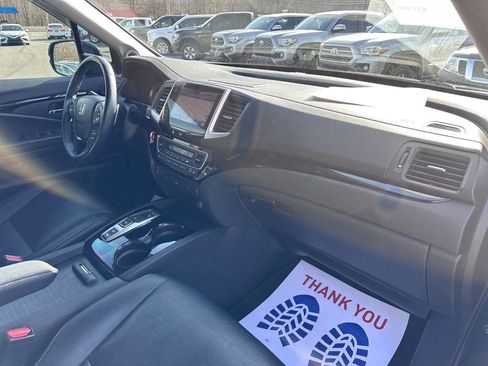 Used 2017 Honda Pilot Touring image 22