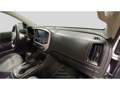 Used 2017 GMC Canyon SLE AWD/4WD image 18