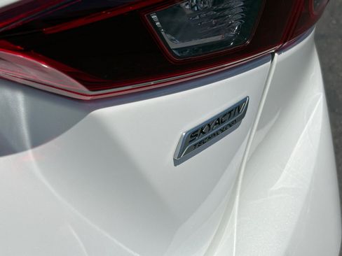 Used 2017 MAZDA MAZDA3 Sport FWD image 22