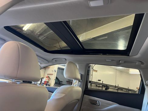 Used 2017 Nissan Murano Platinum w/ Platinum Technology Package image 15