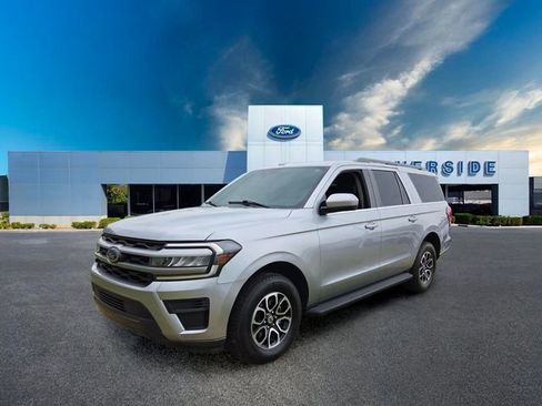Certified 2024 Ford Expedition Max XLT RWD image 3
