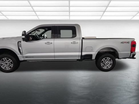 Used 2023 Ford F350 Lariat w/ Lariat Ultimate Package AWD/4WD image 4