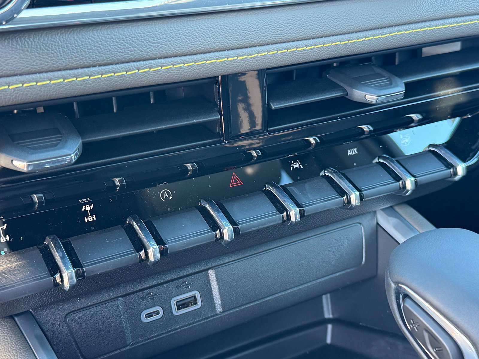 New 2026 Chevrolet Colorado ZR2 AWD/4WD image 22