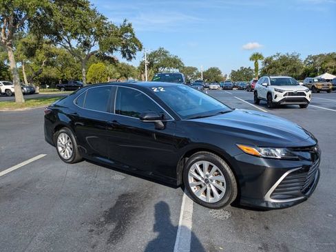 Used 2022 Toyota Camry LE FWD image 2