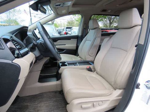 Certified 2023 Honda Odyssey Touring image 13