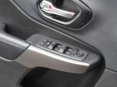 Used 2020 Jeep Cherokee Latitude image 29