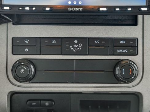 Used 2014 Ford F250 XLT w/ Snow Plow Prep Package image 26