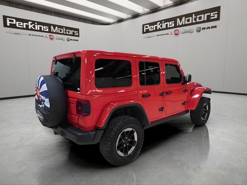 Used 2018 Jeep Wrangler Unlimited Rubicon w/ Dual Top Group AWD/4WD image 5