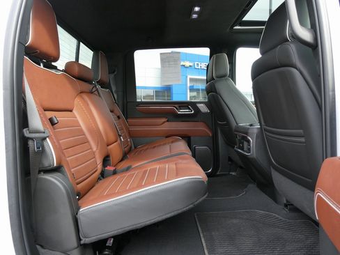 Certified 2024 GMC Sierra 2500 Denali Ultimate image 20