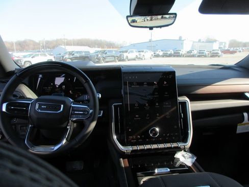 New 2026 GMC Yukon XL Denali image 16