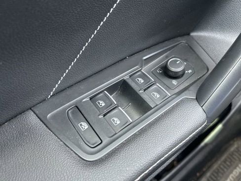 Used 2023 Volkswagen Tiguan SEL R-Line image 20