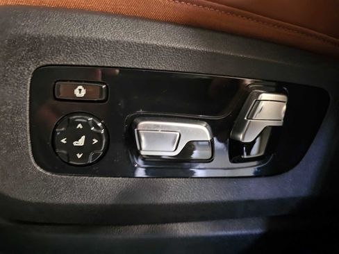 Used 2022 BMW X5 xDrive45e w/ M Sport Package image 32