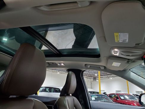 Used 2019 Volvo XC90 T6 Momentum w/ Advanced Package image 16