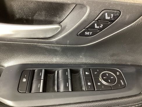 Used 2024 Toyota Grand Highlander AWD image 19