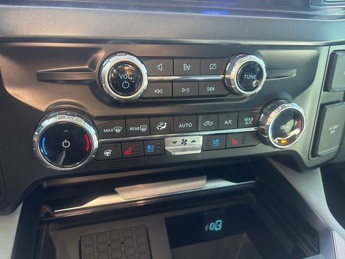 Used 2024 Ford F350 Limited image 23