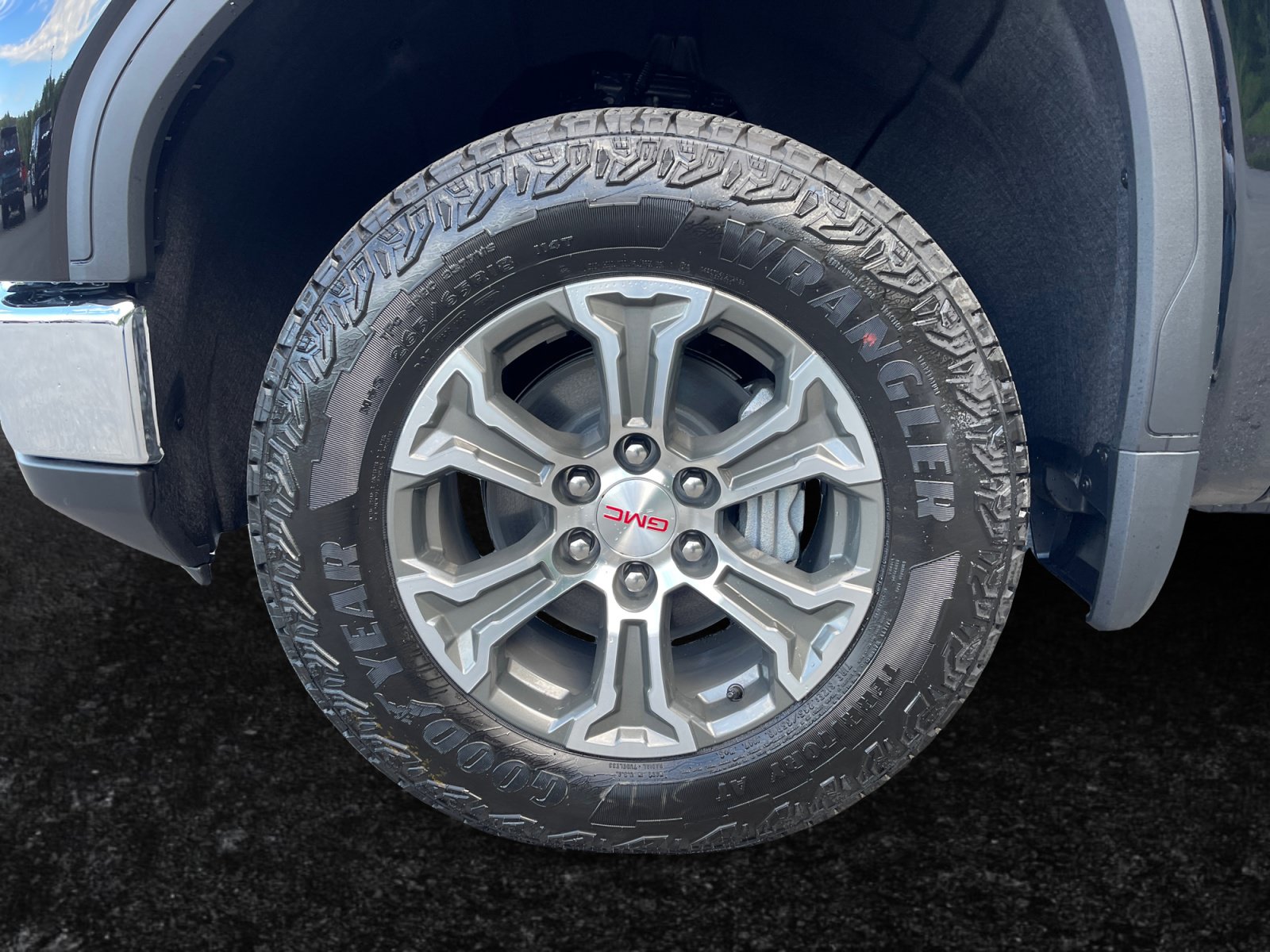 New 2026 GMC Sierra 1500 SLE AWD/4WD image 10