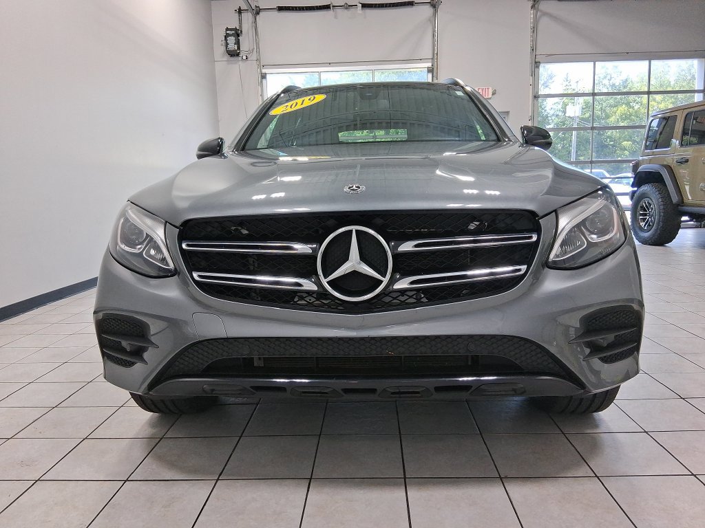 Used 2019 Mercedes-Benz GLC 300 image 2