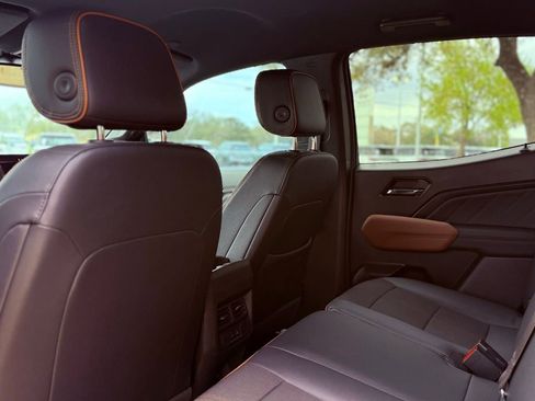 Used 2024 GMC Canyon AT4 w/ Technology Package image 29