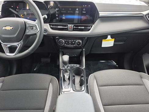 New 2026 Chevrolet TrailBlazer LT w/ Convenience Package FWD image 17