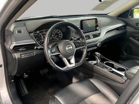 Certified 2023 Nissan Altima 2.5 SR FWD image 17