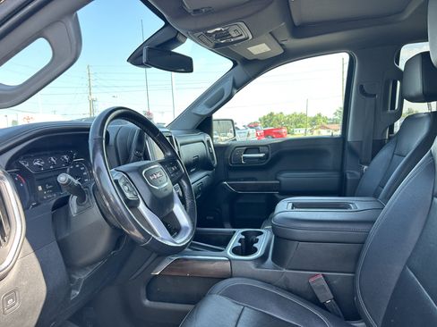 Used 2021 GMC Sierra 1500 SLT w/ SLT Premium Plus Package AWD/4WD image 9