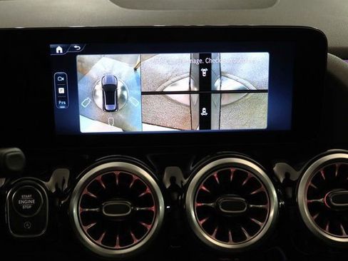 Certified 2025 Mercedes-Benz GLA 250 4MATIC image 27