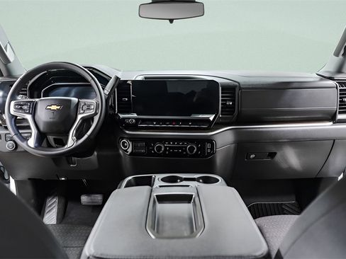 Used 2025 Chevrolet Silverado 2500 LT image 9