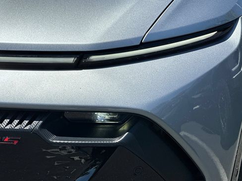 Used 2024 Chevrolet Equinox EV RS FWD image 48