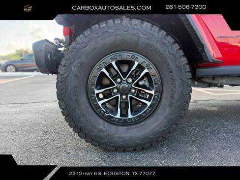 Used 2025 Jeep Wrangler Unlimited Rubicon AWD/4WD image 28