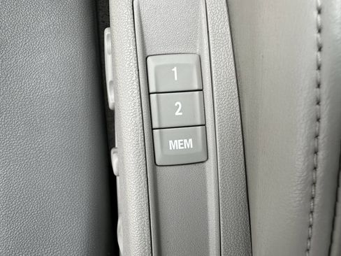 Used 2010 Buick LaCrosse CXL FWD image 34